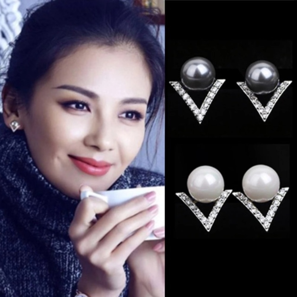 NEW!💙💎STUNNING! GRAY PEARL LOOK! CZ V STUDS!💎💙 - Picture 3 of 6
